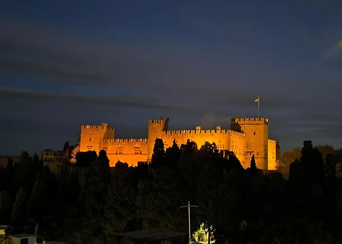 Seal Of Knight - Castle View - Downtown Near The شقة